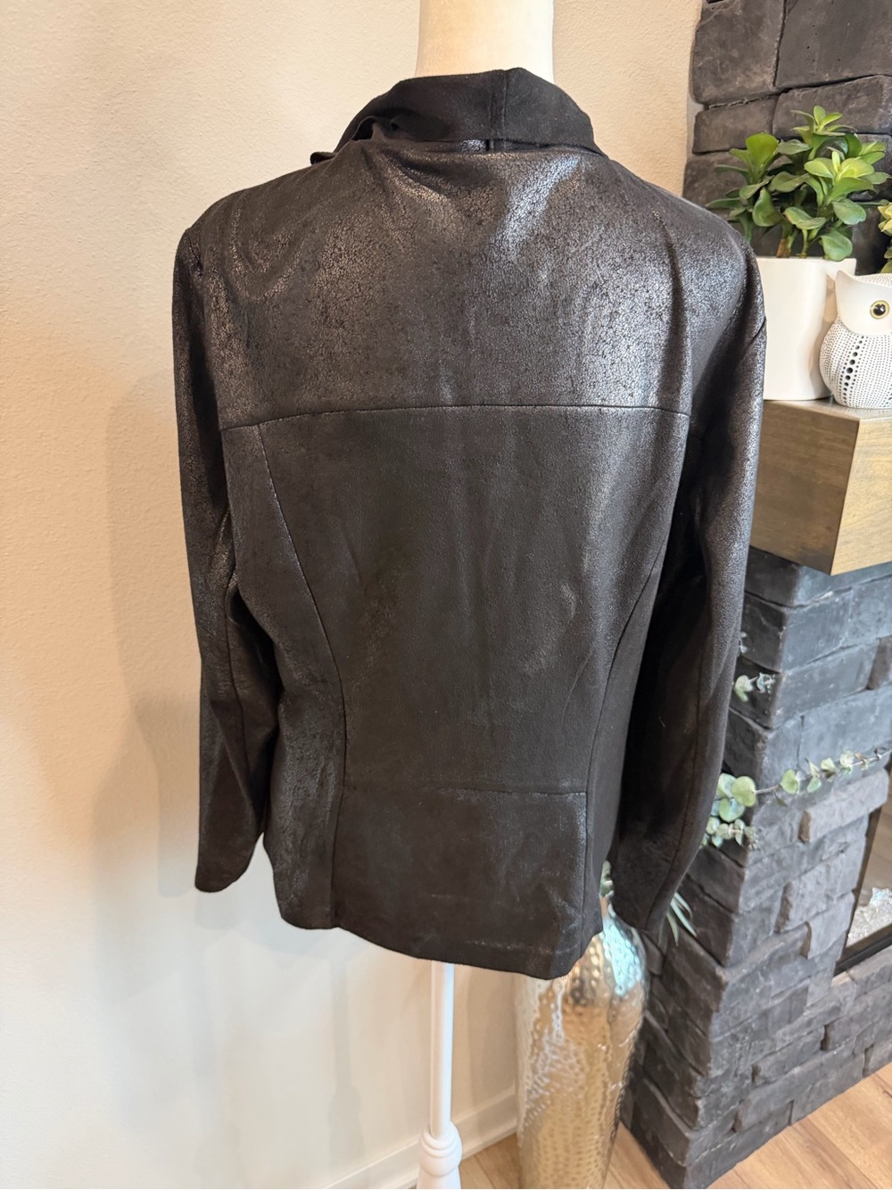 V Christina Faux Black Leather Lightweight Black Draped Open-Front Jacket. Sz L - Picture 4 of 9